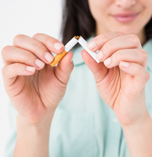 Gli ex fumatori possono ridurre il rischio di decesso con uno stile di vita sano